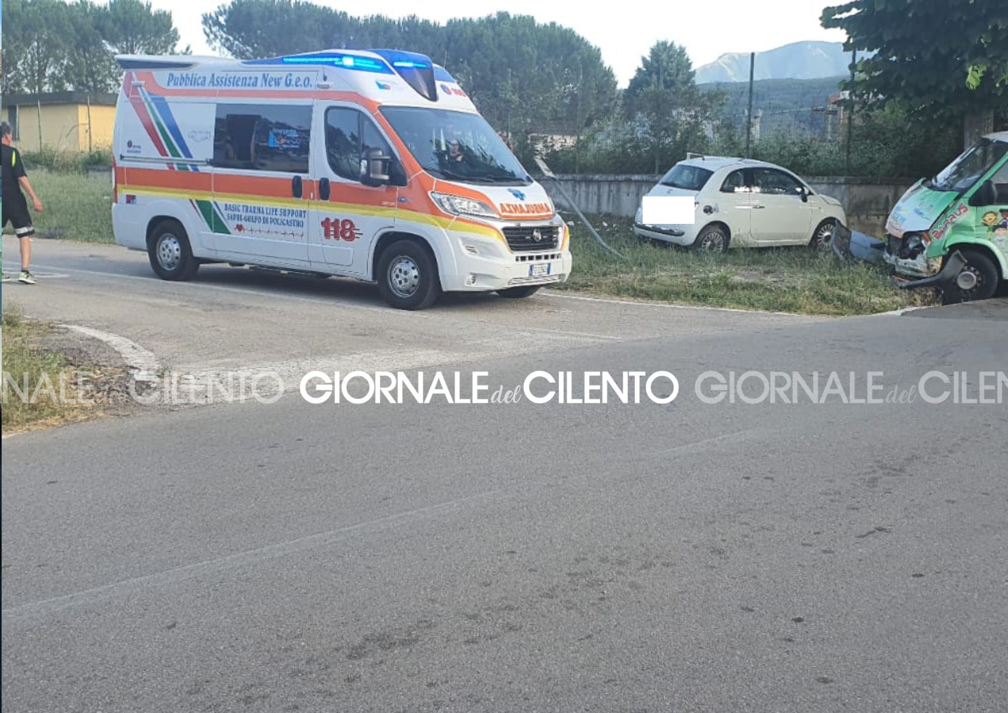 Incidente stradale a Sant’Arsenio, grave donna incinta