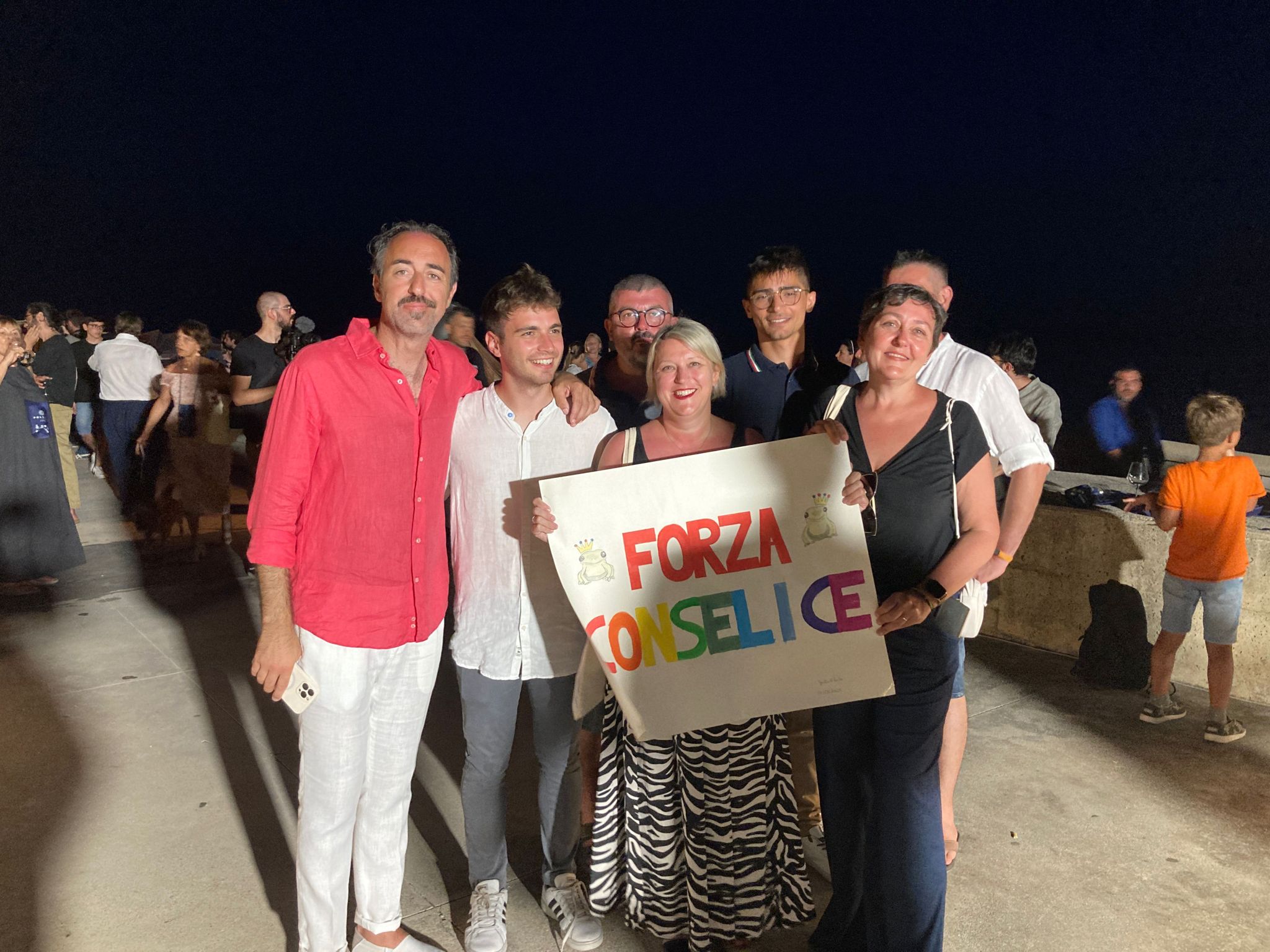 Acciaroli, serata di raccolta fondi a sostegno della Romagna duramente colpita dall’alluvione