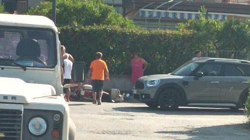 Incidente stradale ad Ascea, doblo contro scooter: un ferito