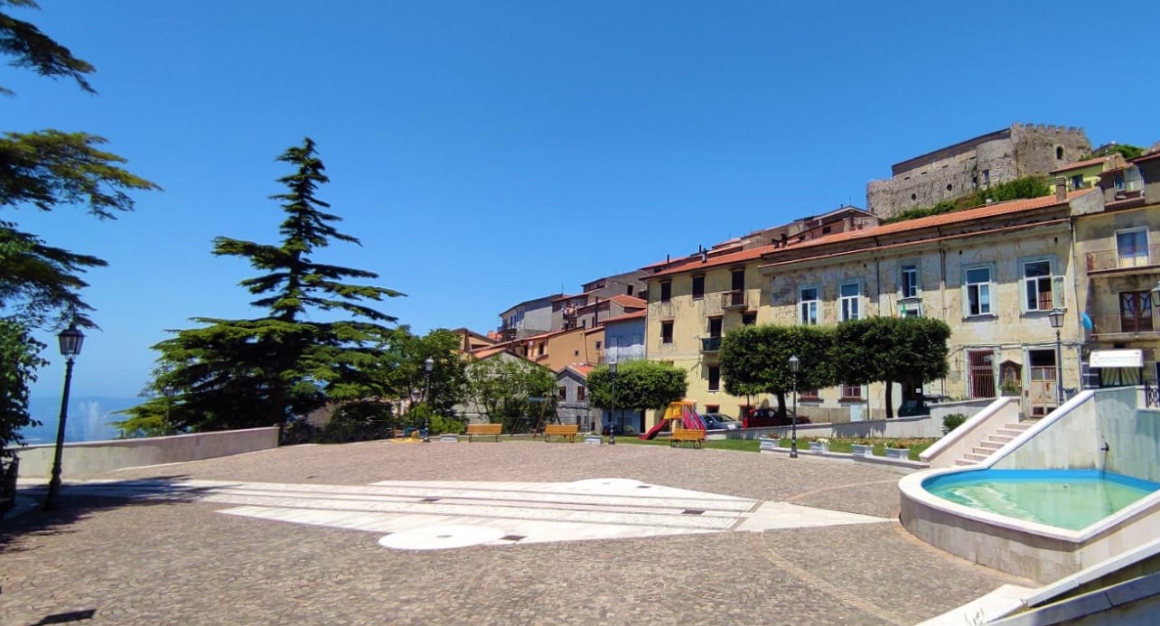 Pioggia di cittadinanze onorarie a Postiglione, tra loro anche il ministro Tajani