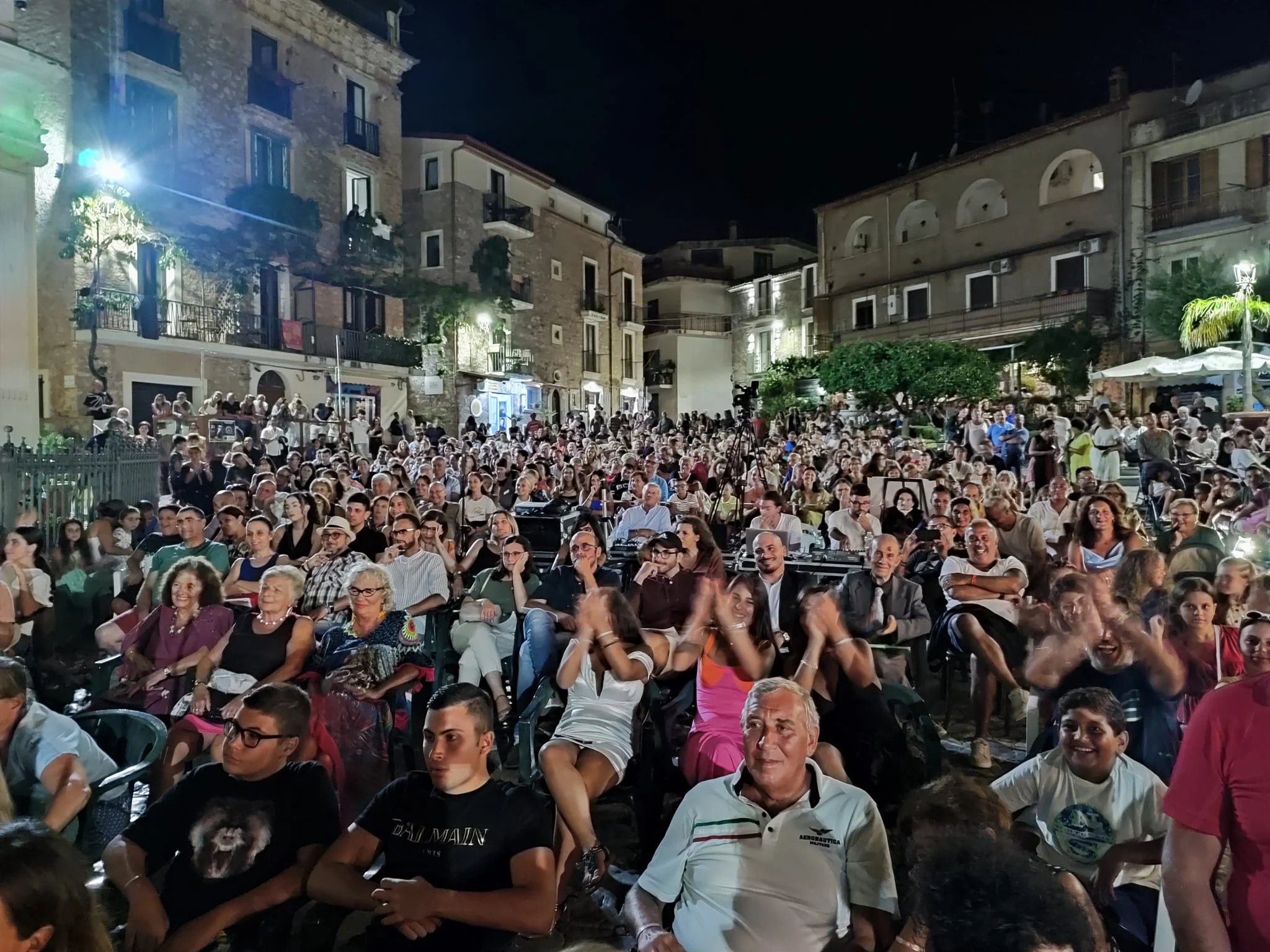 E’ pronta ad accendersi l’estate a Camerota: ecco il calendario degli eventi