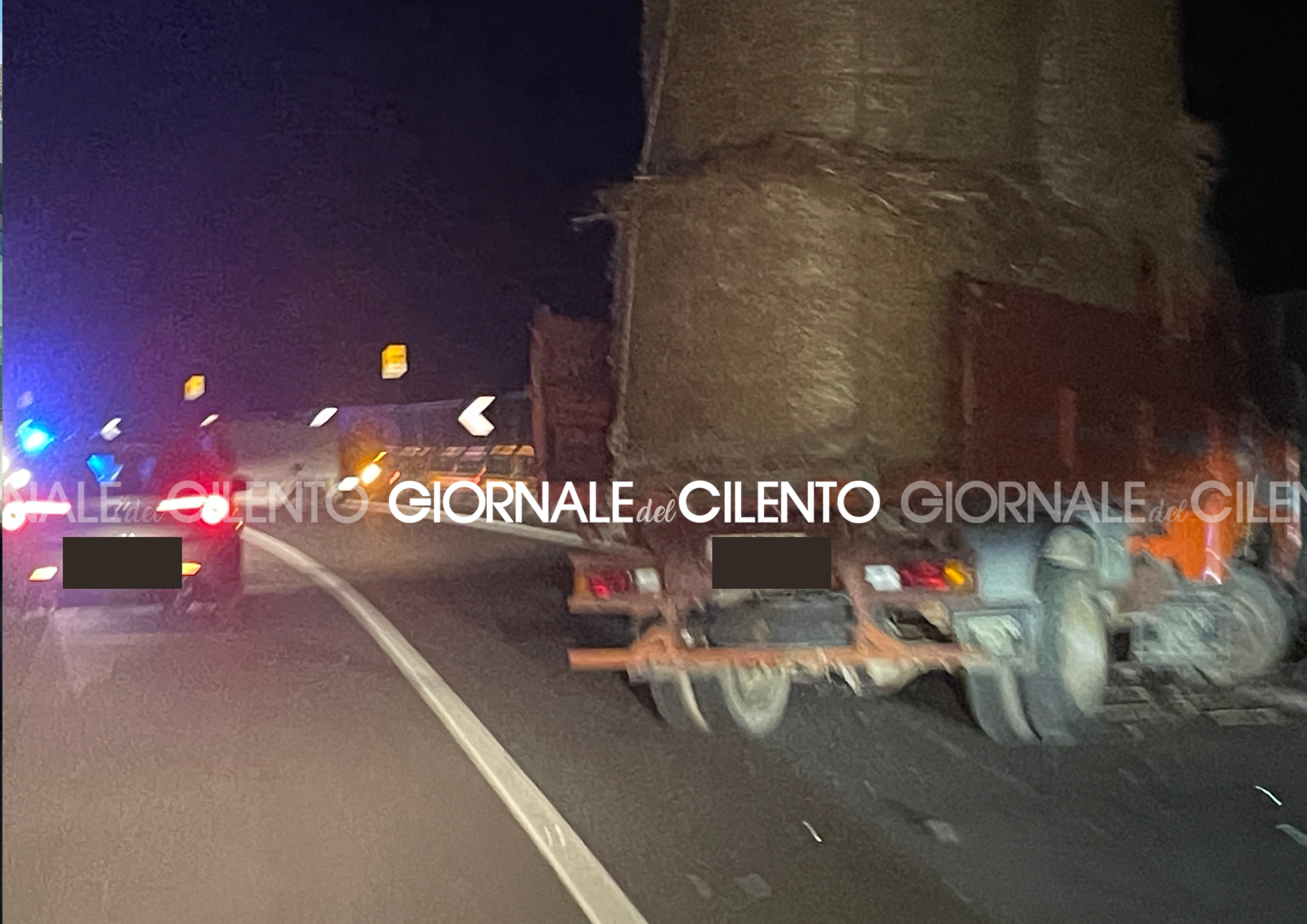 Incidente stradale sulla Bussentina a Caselle in Pittari, tre mezzi coinvolti
