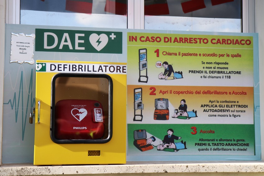 Sant’Arsenio diventa cardioprotetta: installati 5 defibrillatori nei punti strategici del paese