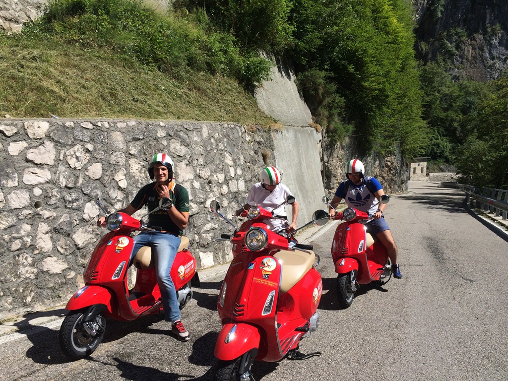 Tutto pronto per il primo ‘Cammino Caggiano-Viggiano in Vespa’