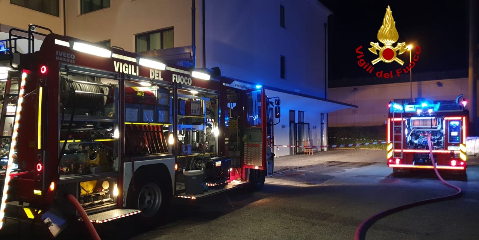 Perdifumo, fiamme nella pizzeria: donna intossicata dal fumo