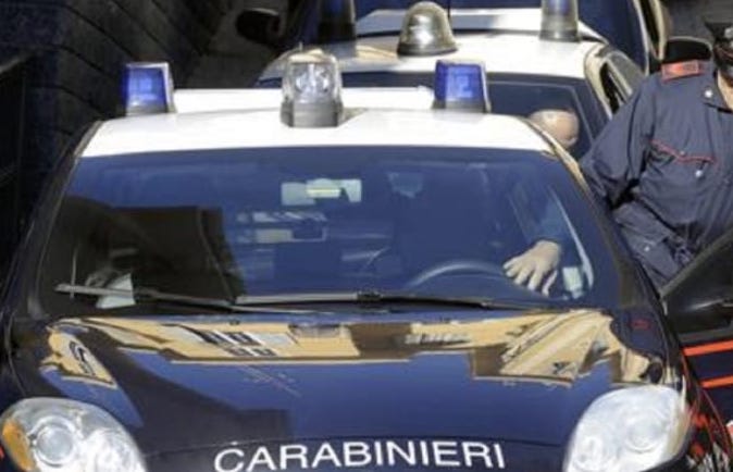 Nove arresti per racket e armi a Napoli: 3 presi nel Cilento, in vacanza ad Ascea