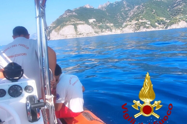 Giovane disperso in mare nel Salernitano, ricerche ancora senza esito