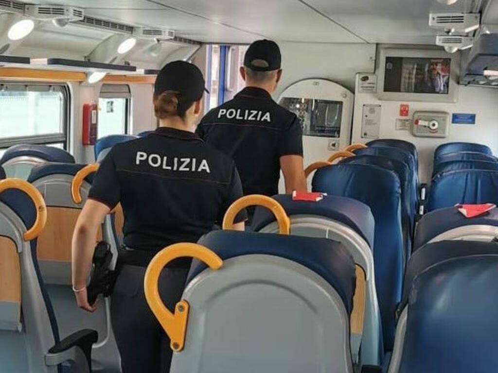 Treno diretto in Cilento bloccato alla stazione: arrestato un extracomunitario