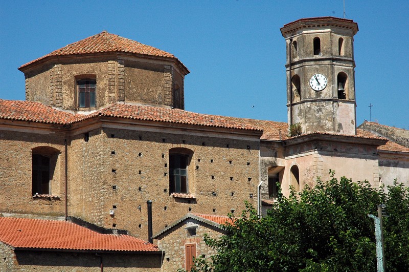 Dialoghi Mediterranei, a Ceraso la processione con le cente e la benedizione del grano