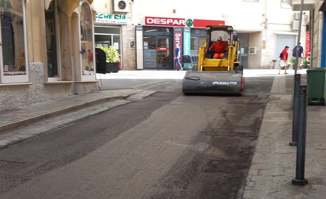 Agropoli, iniziati i lavori di manutenzione stradale in via Mazzini