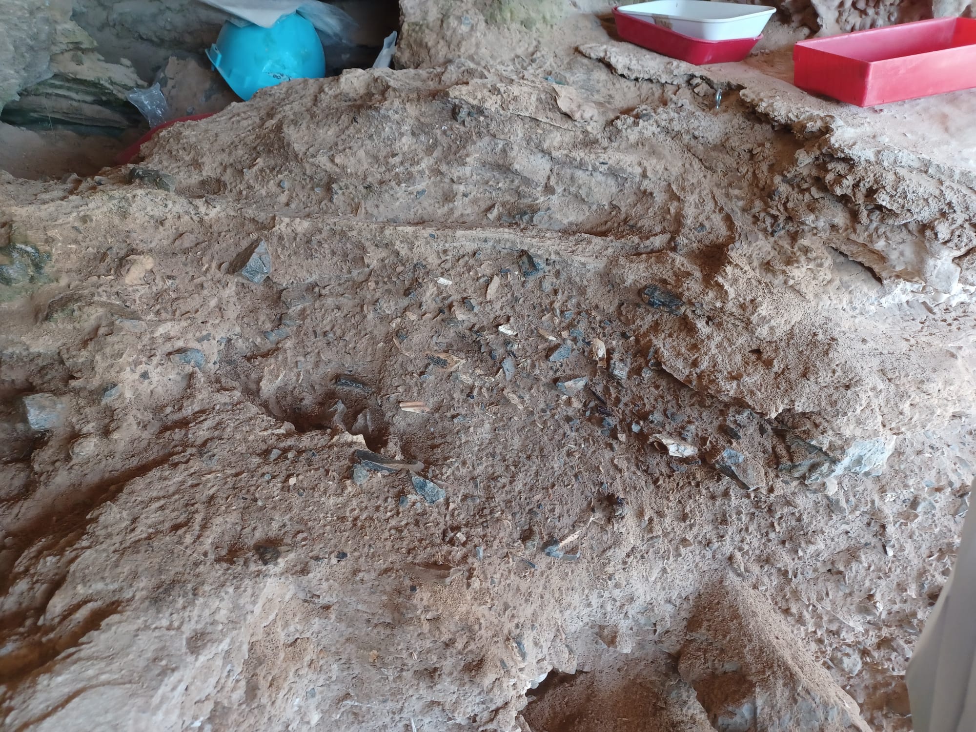 A Camerota si continuano a cercare tracce e indizi del passato: archeologi a lavoro