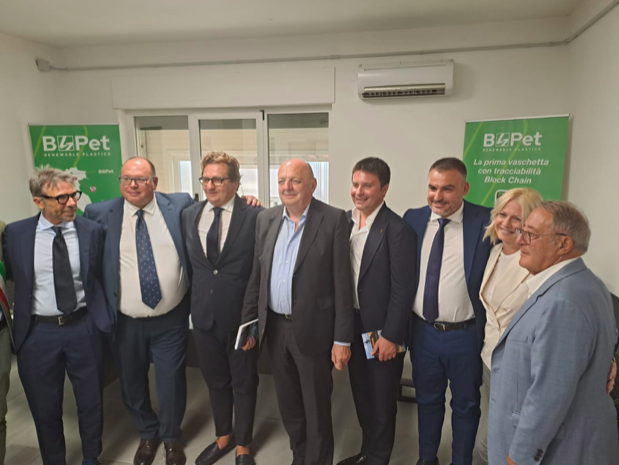 Benevento, ministro Pichetto Fratin visita azienda di riciclo plastica fondata da un cilentano