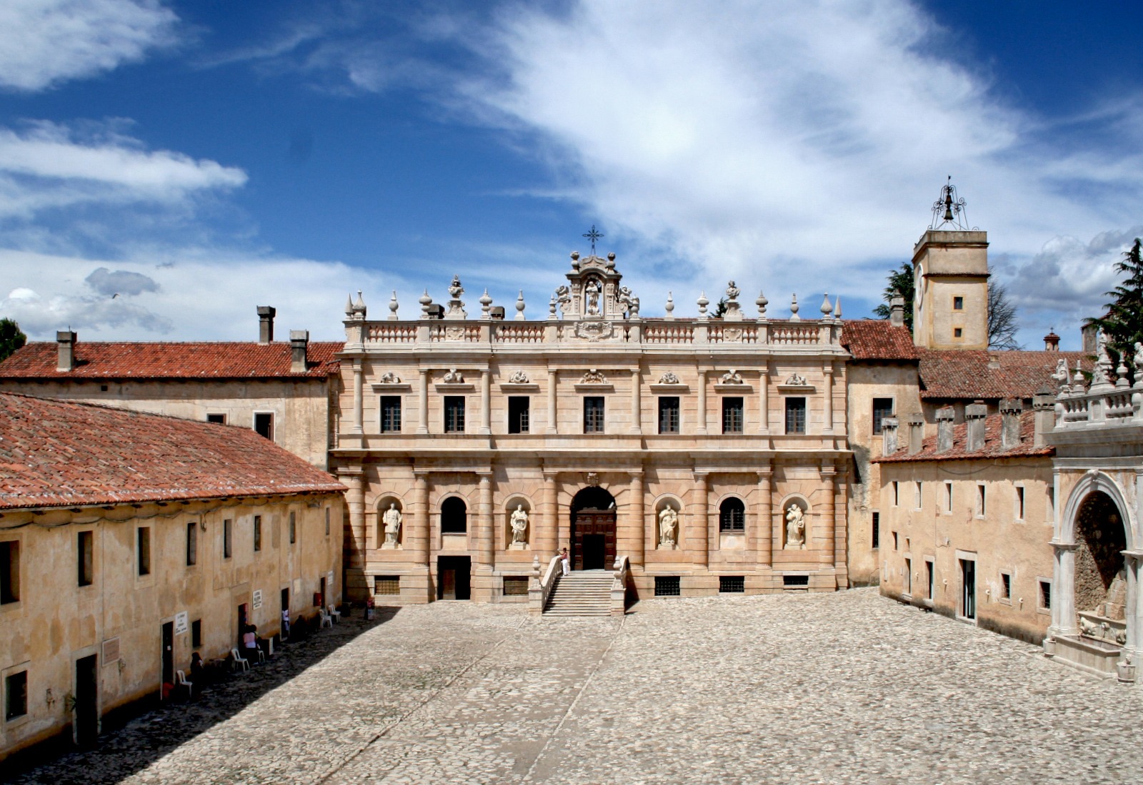 Padula, aperture straordinarie della Certosa di San Lorenzo: il calendario