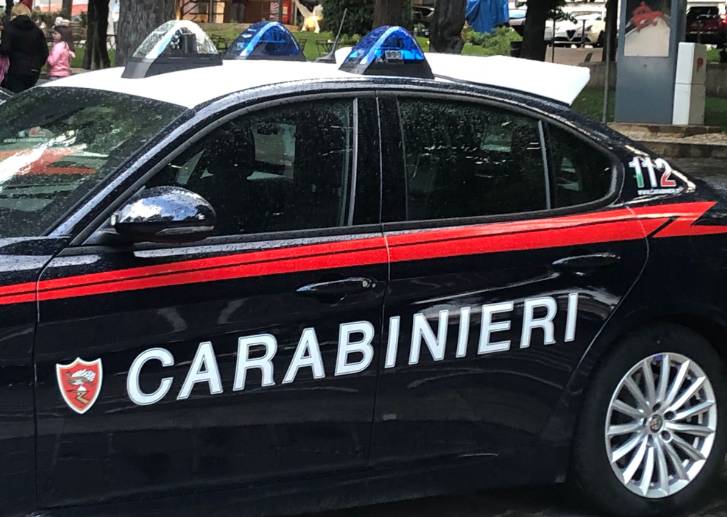 Padula, estorsioni e danneggiamento: arrestato 36enne