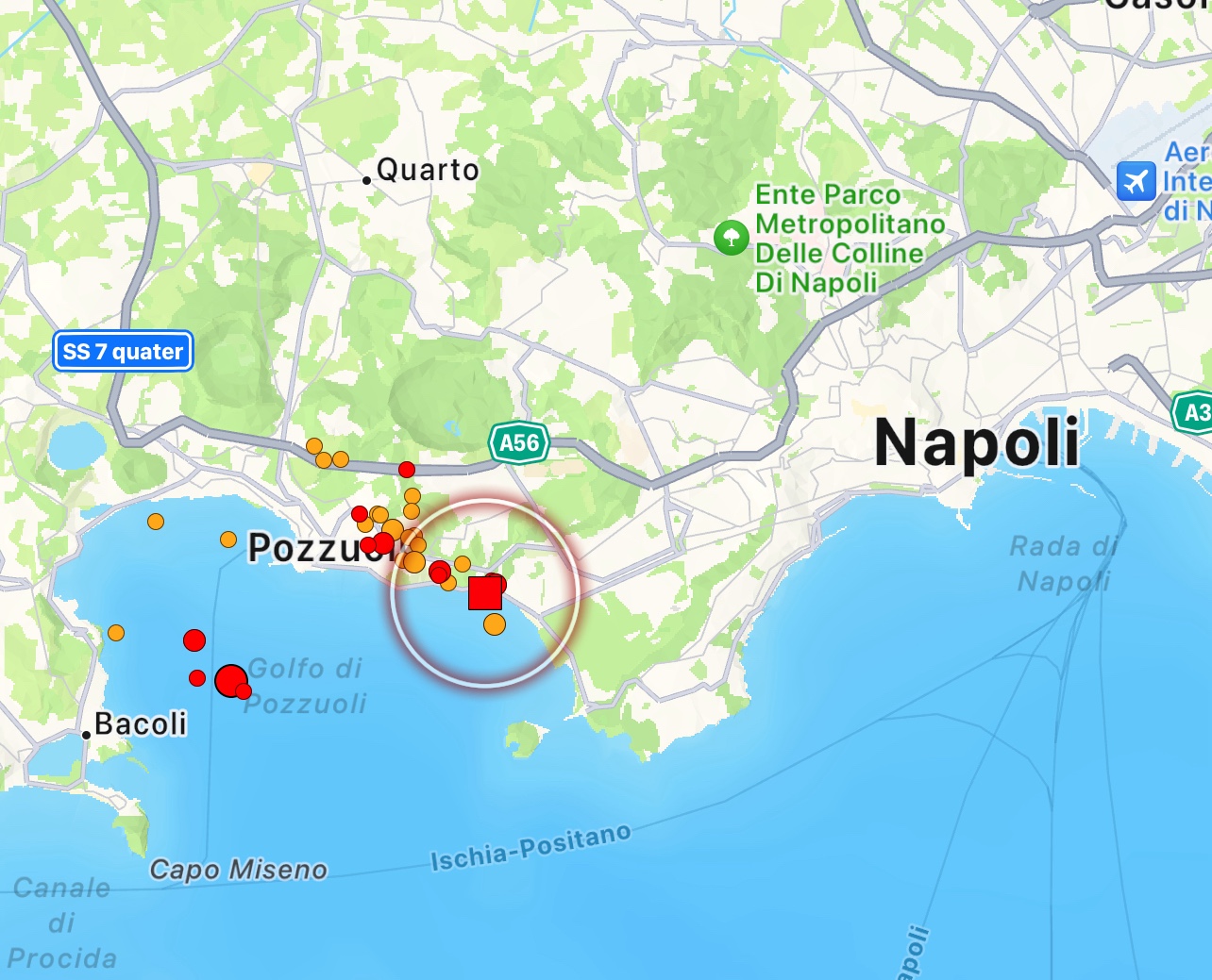 Terremoto 4.2 nella notte a Napoli: gente in strada