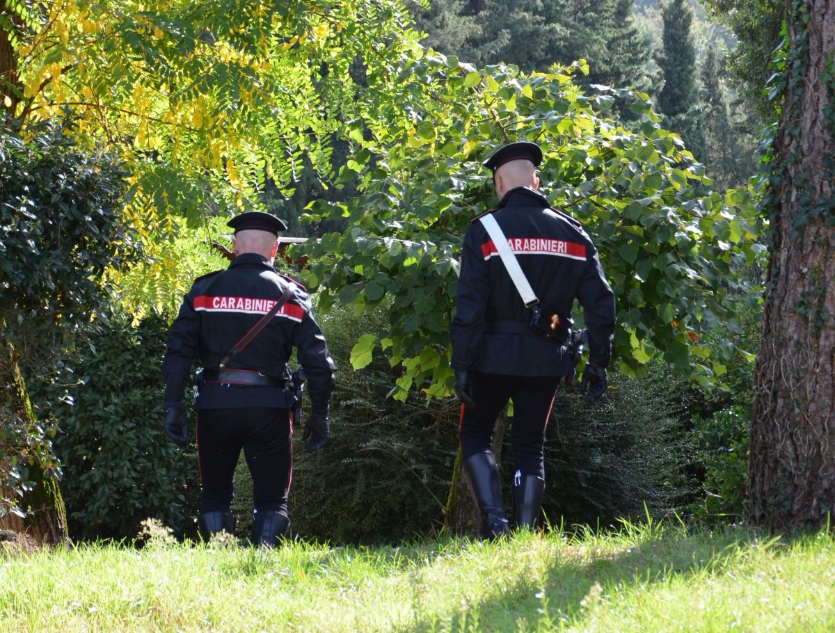 Corleto Monforte, 50enne raggiunto da colpi fucile mentre è in auto