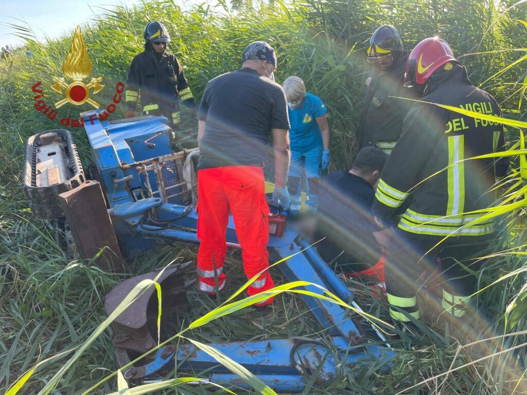 Incidente con mini escavatore: 53enne di Ogliastro Cilento fuori pericolo