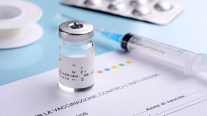 Vaccini, esperti: inserire Rsv e rafforzare HPV nel piano nazionale