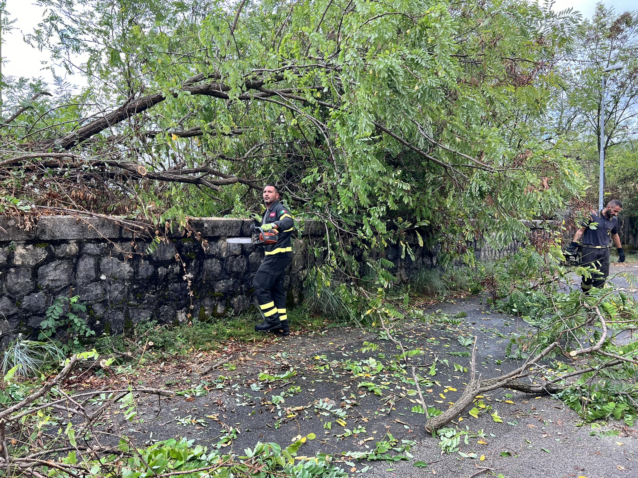 Ciclone si abbatte su Villammare, ingenti danni: Comune chiede riconoscimento stato di calamità