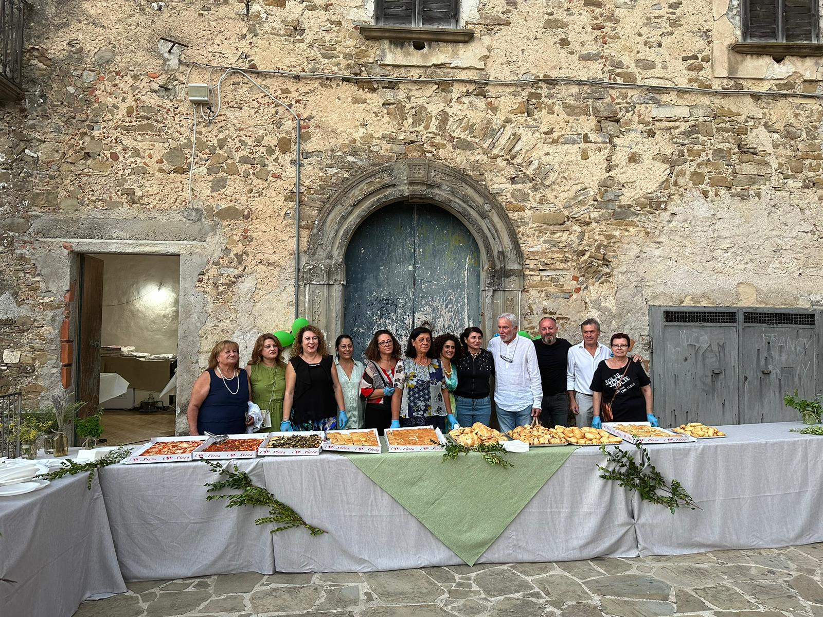 Montecorice, il dottor Tarallo va in pensione: festa a sorpresa in paese