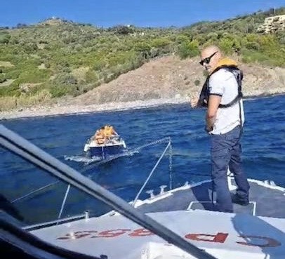 Acciaroli, barca in avaria: 4 a bordo soccorsi dalla Guardia Costiera