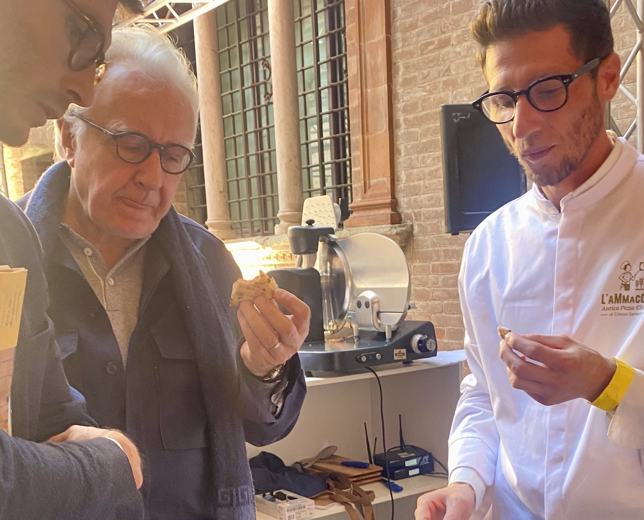 Alain Ducasse affascinato dall’Ammaccata di Cristian Santomauro: «Impasto che parla di futuro»