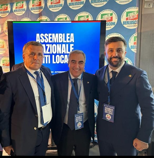 Anche il sindaco di Roscigno all’assemblea degli amministratori locali di Forza Italia a Monza