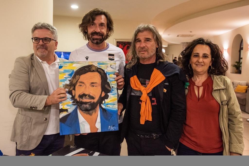 Castellabate, il pittore Mangone consegna ritratti di Andrea Pirlo e Nicola Legrottaglie