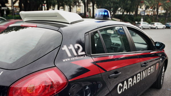Tentano furto in officina ad Auletta: proprietari e carabinieri bloccano i malviventi