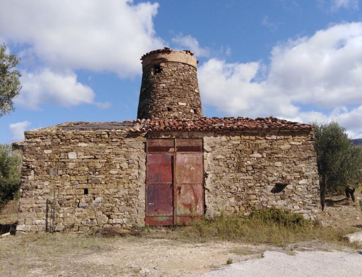 Il Comune di Montecorice recupera il mulino a vento di Giungatelle: torna alla luce gioiello storico