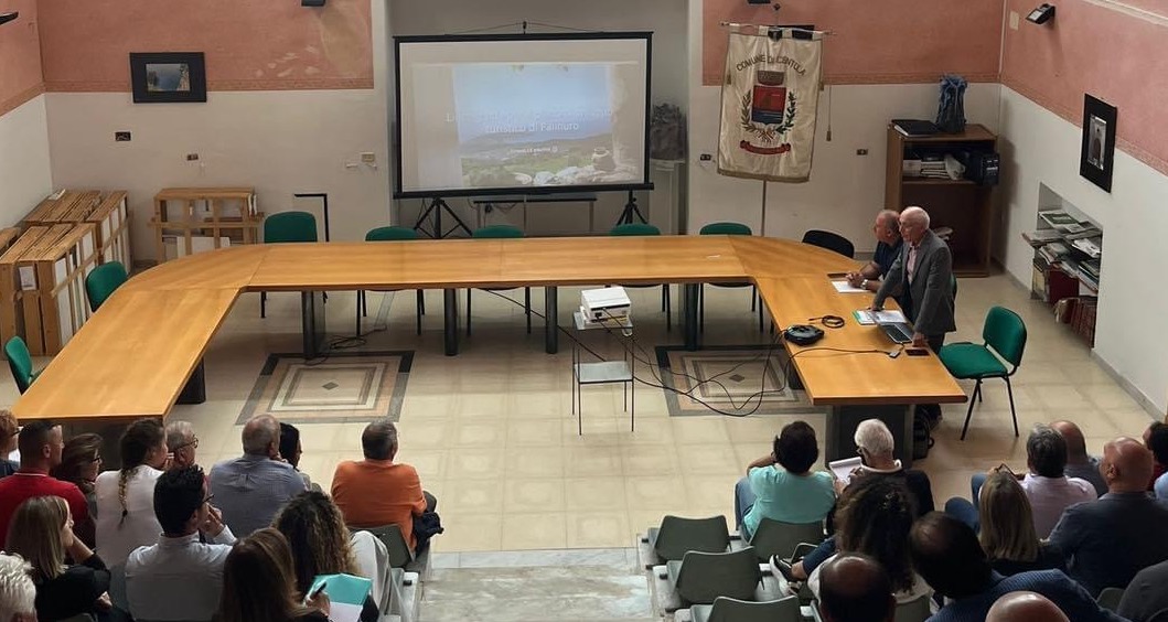 Turismo, Dall’Ara presenta Piano di sviluppo sostenibile di Palinuro