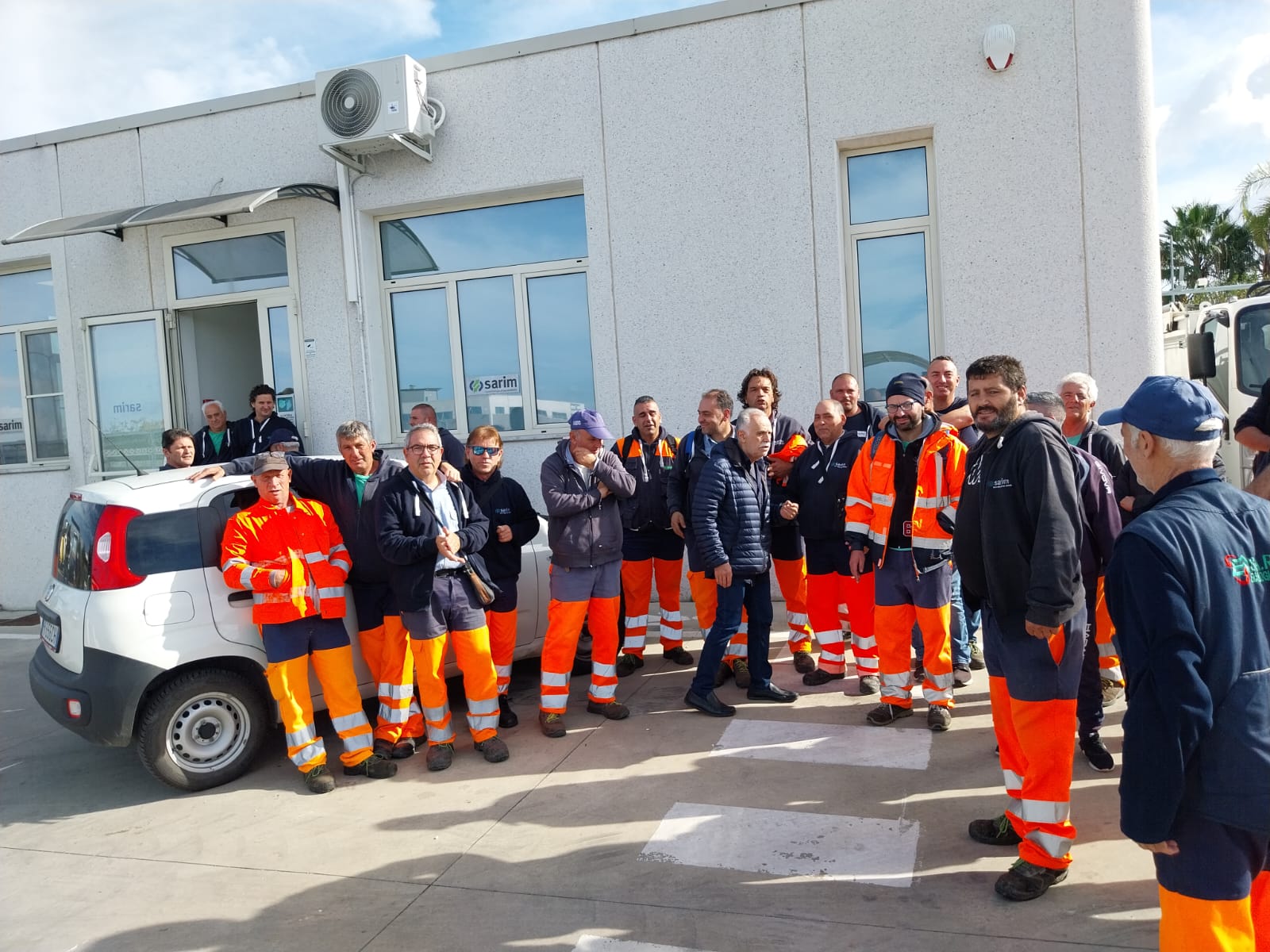 Capaccio, operai Sarim senza stipendio. Csa Fiadel Salerno Sud: «In campo per tutela diritti»