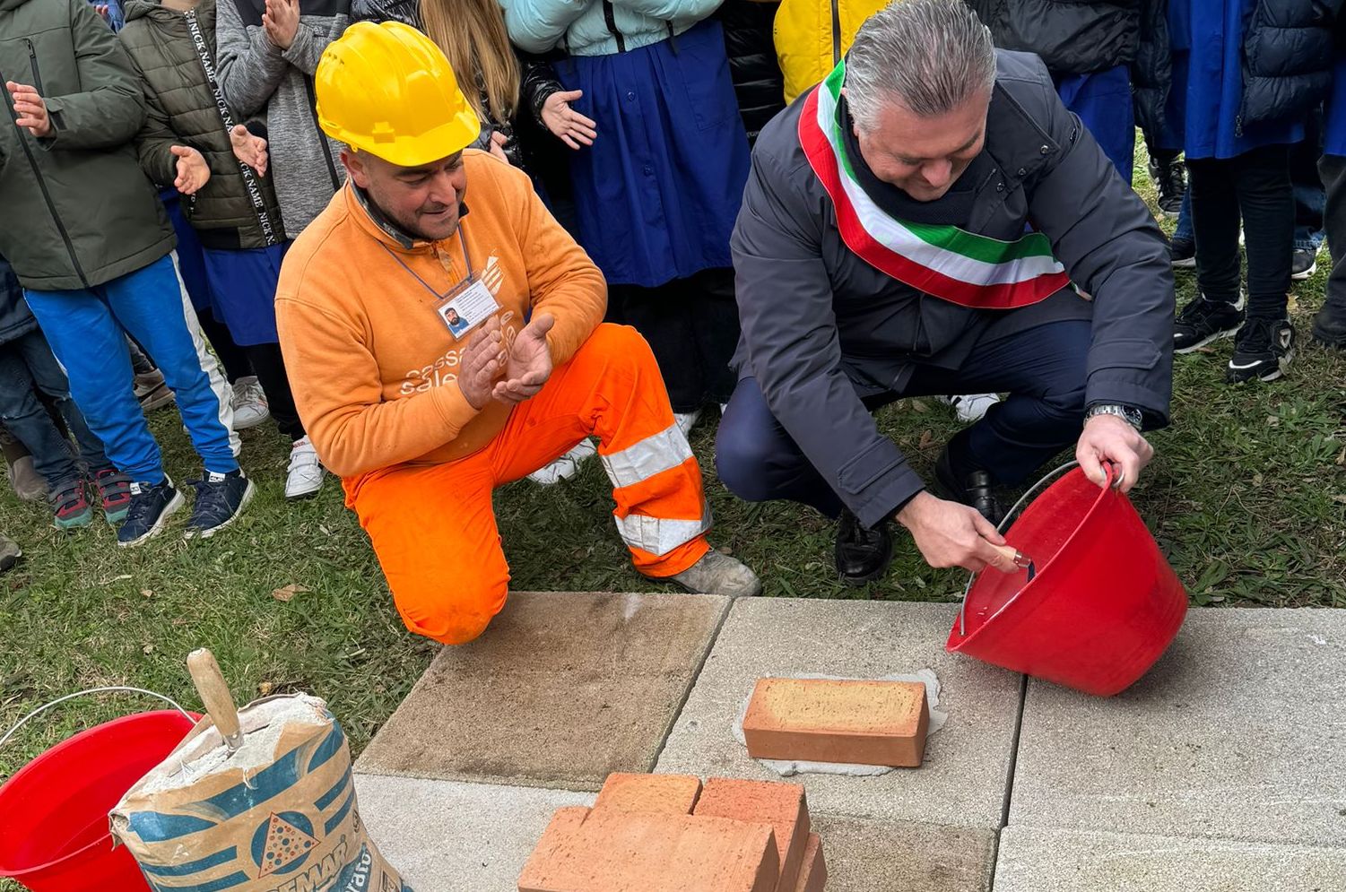 Posa della prima pietra della nuova scuola ‘Zanotti Bianco’ a Capaccio Scalo