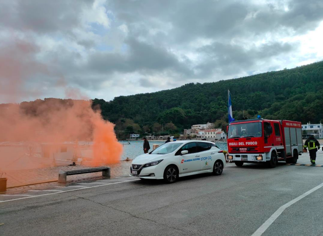 Sicurezza, antincendio: esercitazione nel porto di Palinuro