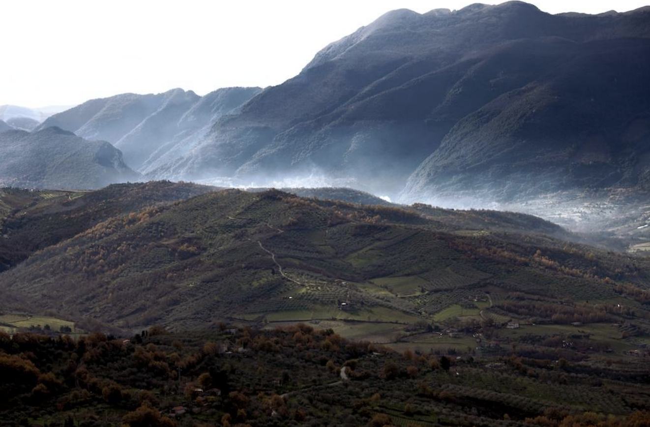 Fuga dal Cilento, lo studio: «Soltanto il 16 per cento dei ragazzi vuole restare»