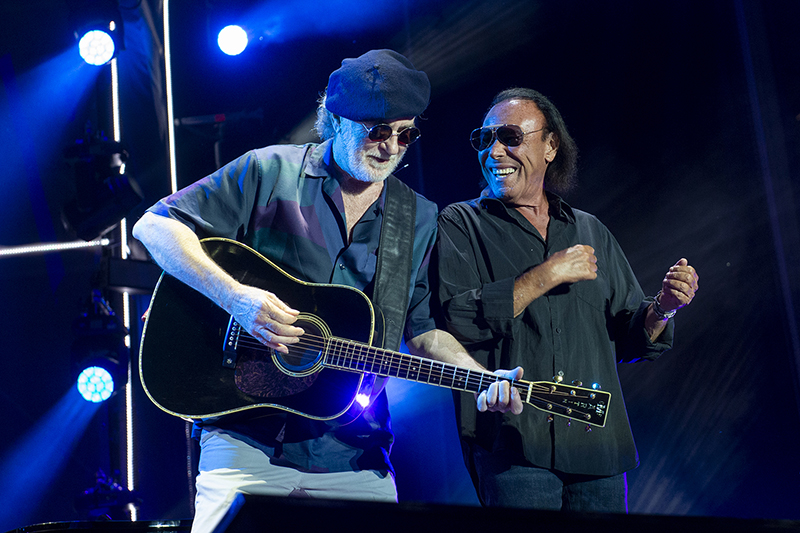 Venditti & De Gregori per l’unica volta insieme sul palco del PalaSele, biglietti disponibili per un concerto memorabile