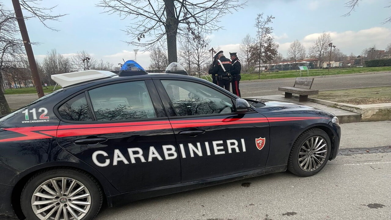 Cilento, botte e minacce di morte ai genitori: 30enne arrestato