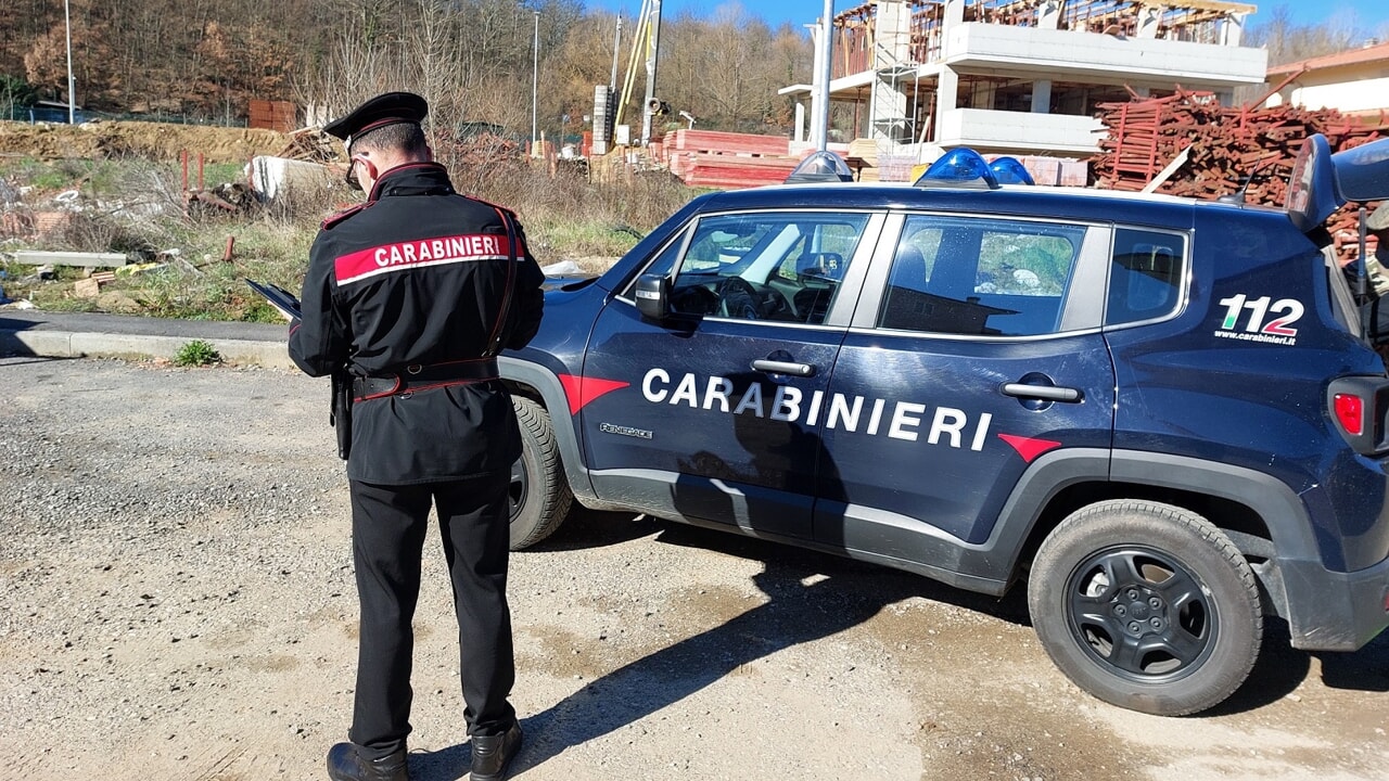 Controlli dei carabinieri nei cantieri edili tra Auletta e Pertosa, un’attività sospesa e sanzione