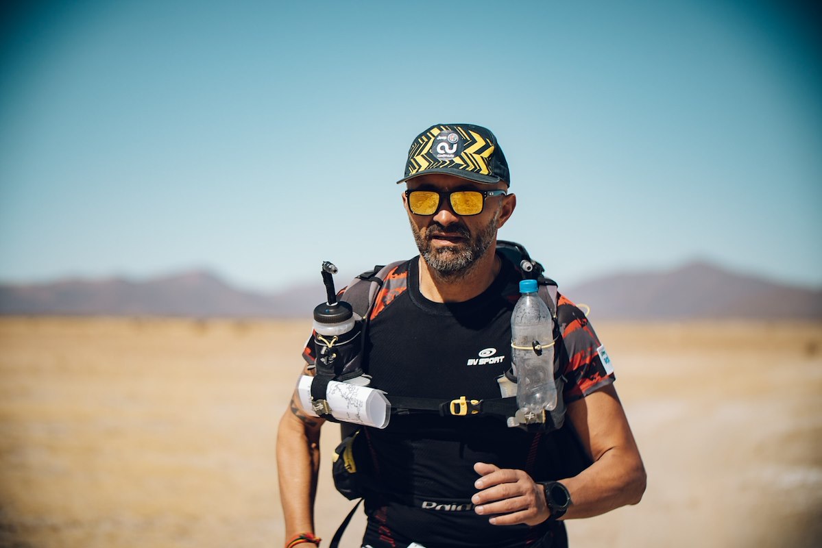 L’ultramaratoneta Giuseppe De Rosa festeggia il secondo titolo mondiale a Sala Consilina