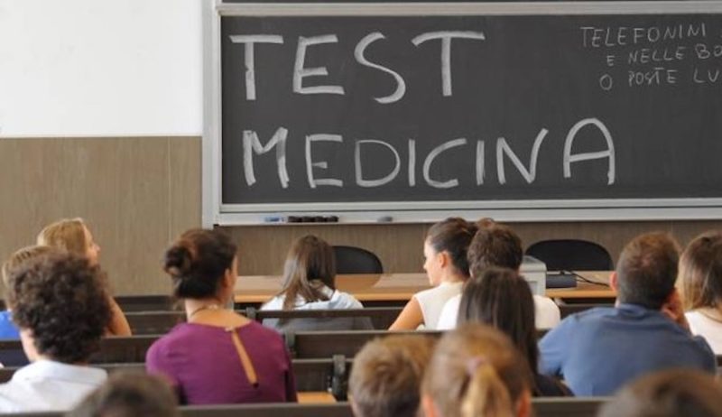 La Regione Campania si mobilita per l’abolizione del numero chiuso alle Facoltà di Medicina