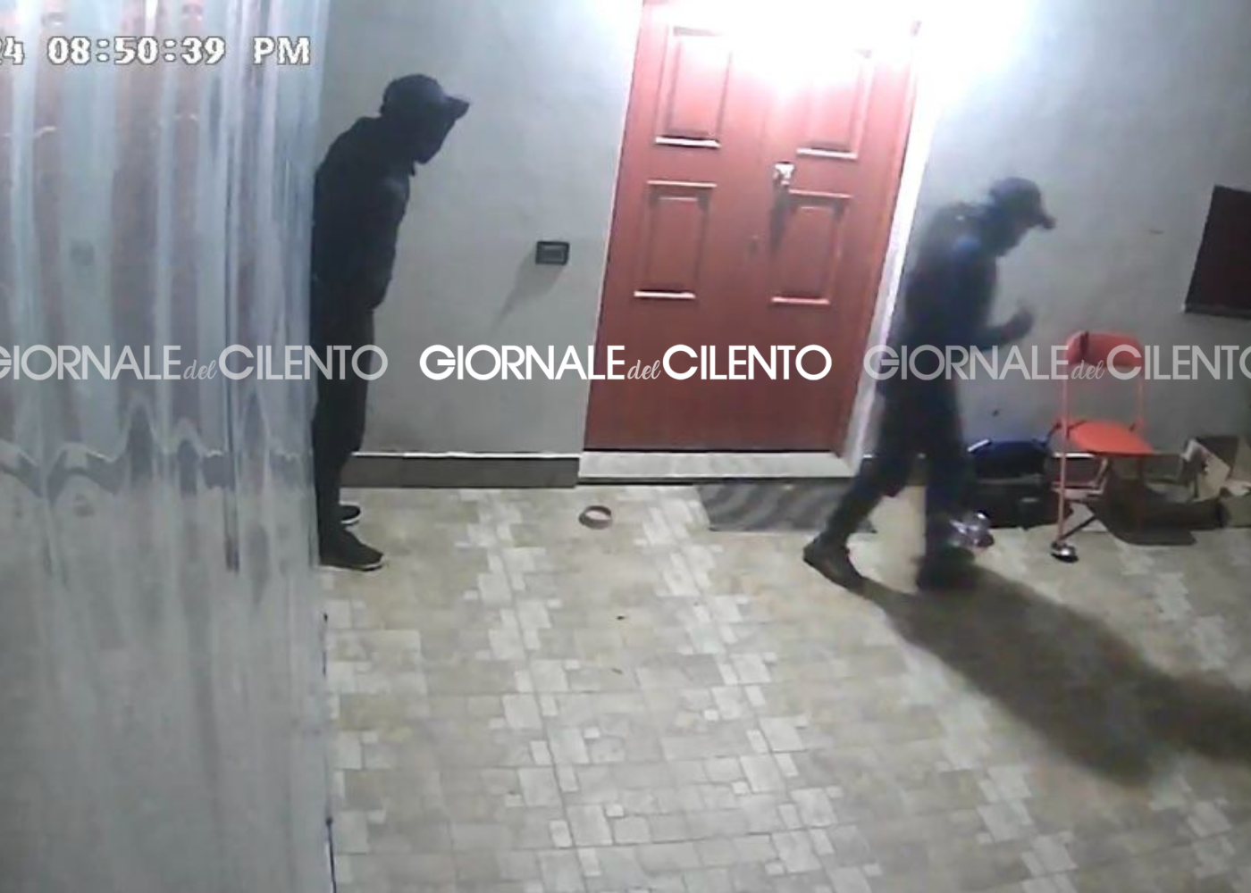 Ladri in azione la sera della Vigilia di Natale, svaligiano casa a Montecorice