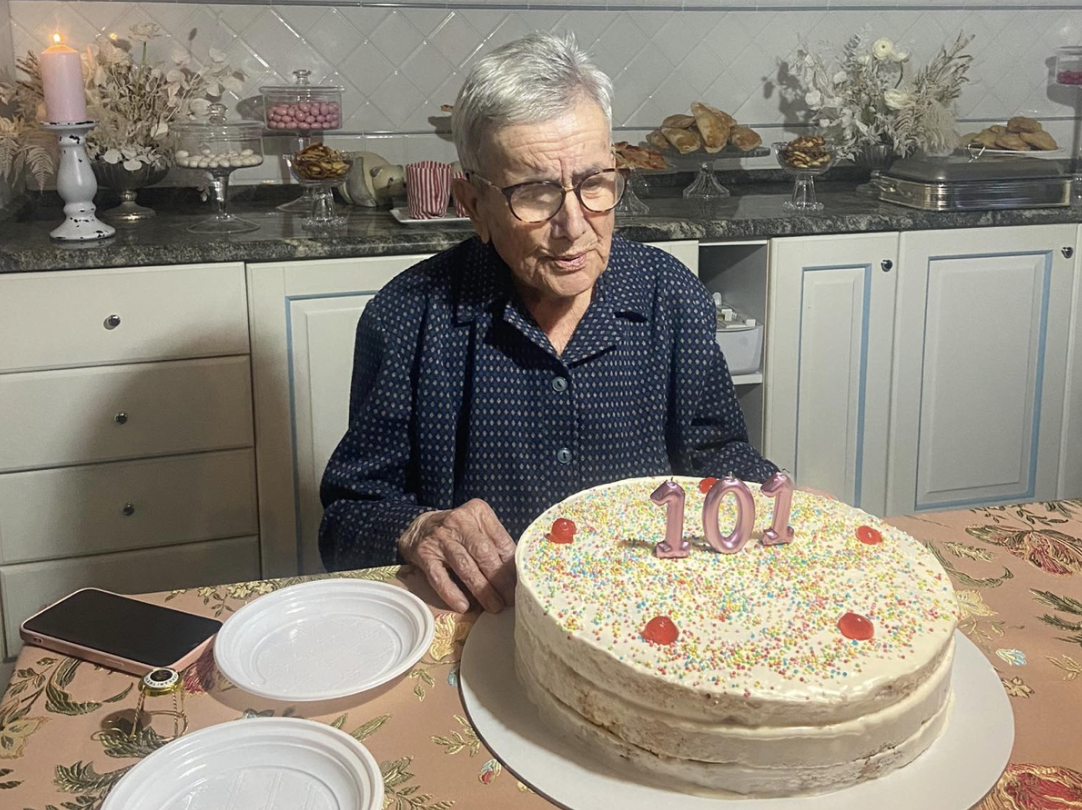 Pollica in festa per i 101 anni di nonna Filomena Fedullo