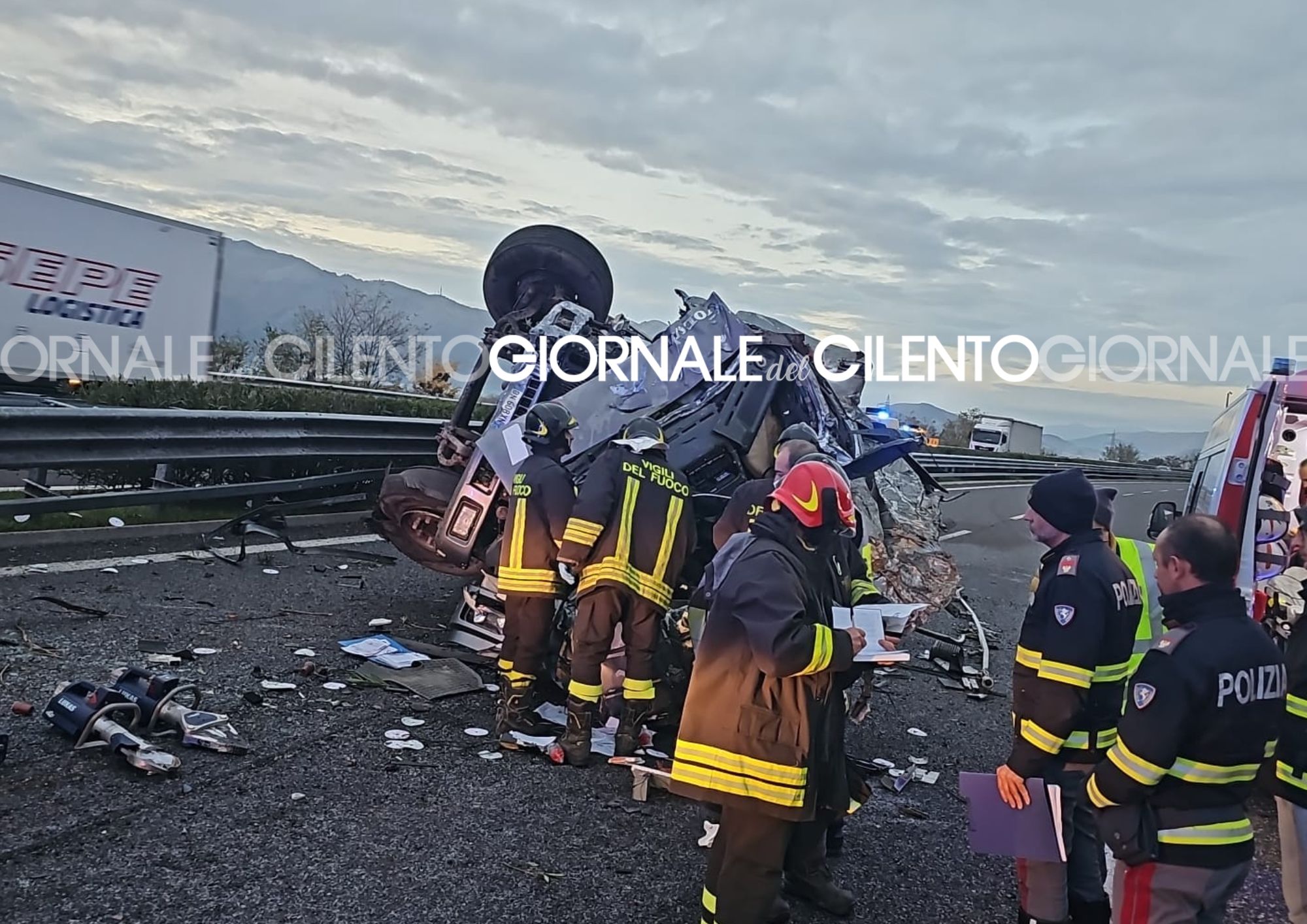 Tragedia in autostrada ad Atena Lucana: morto camionista