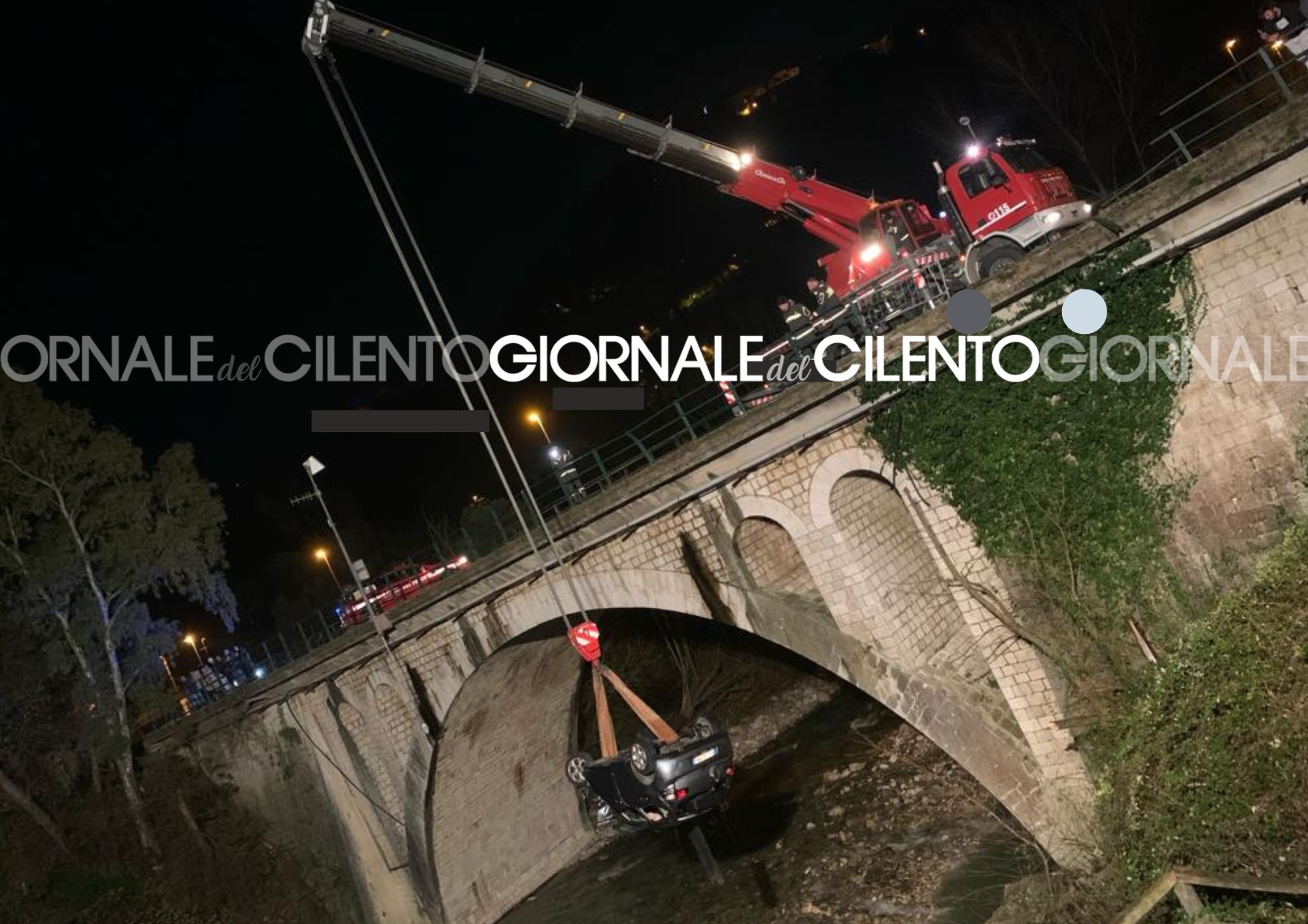 Finiscono con l’auto nel fiume, due ragazzi feriti a Contursi Terme