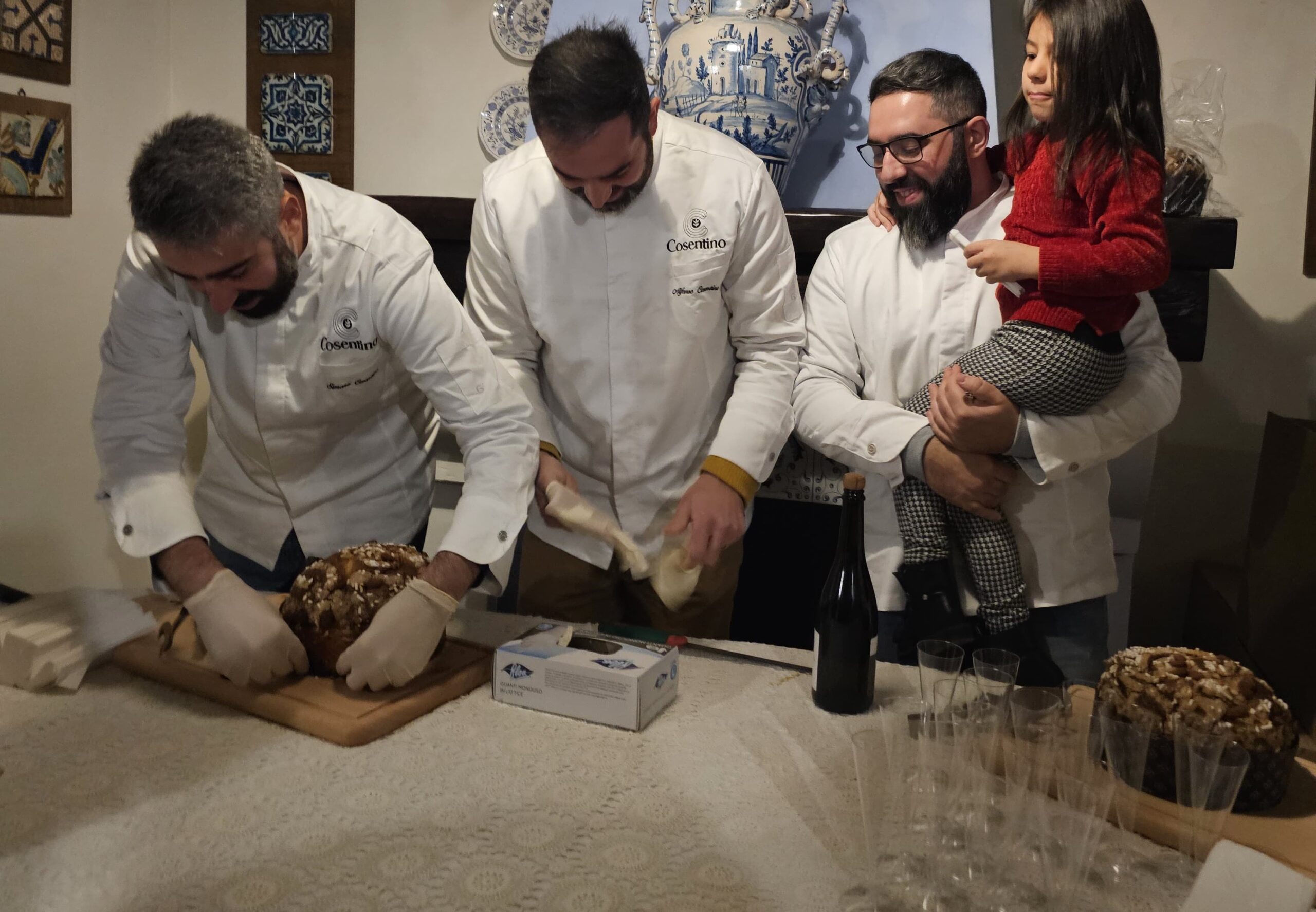 Camerota, il mare della Calanca ispira il packaging del panettone di Cosentino Il Fornaio