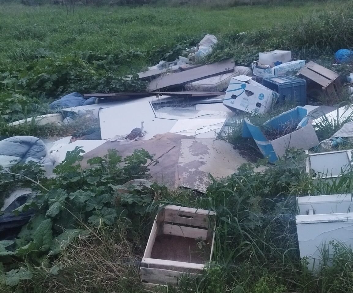 Discarica abusiva all’interno dell’area protetta Foce Sele Tanagro