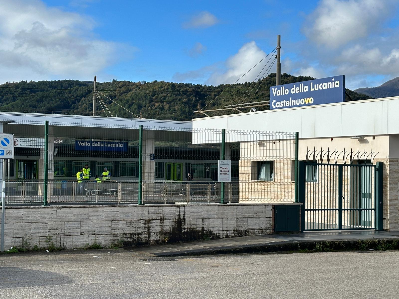 Chiusura Cilentana, primo giorno per gli studenti con nuovo orario del trasporto scolastico