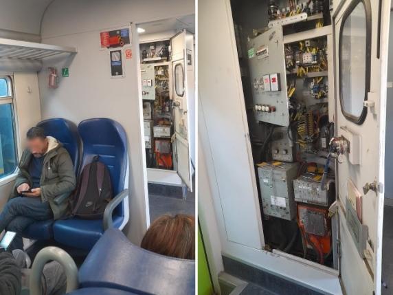 Quadro elettrico aperto sul treno che collega Vallo della Lucania e Sapri