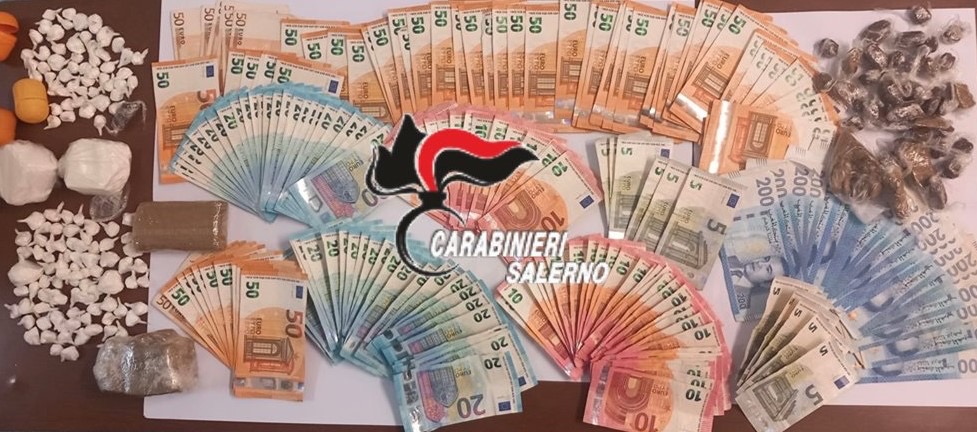 Cilento, va in giro con la cocaina e 5 mila euro: arrestato