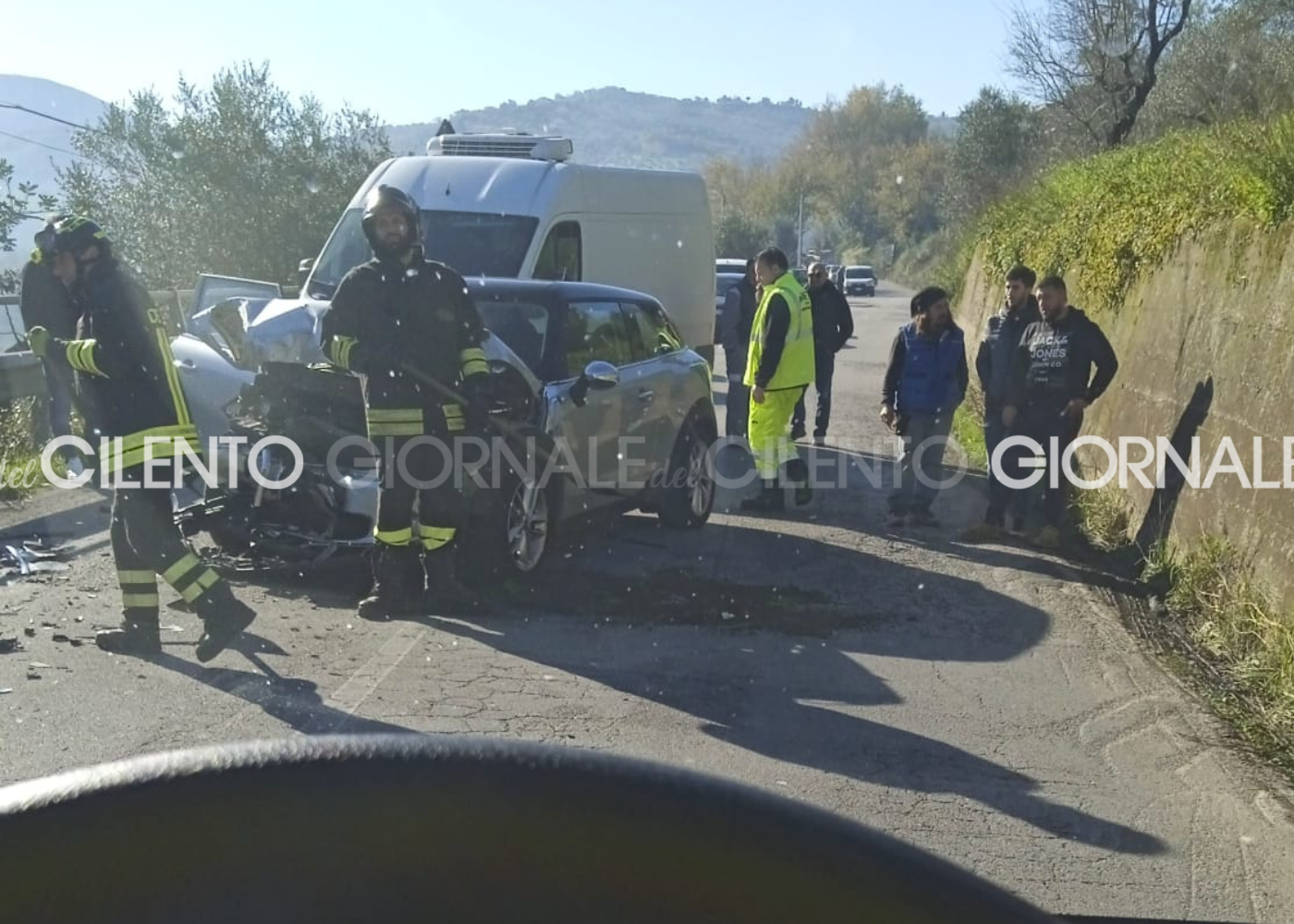 Frontale tra Agropoli e Castellabate: due feriti